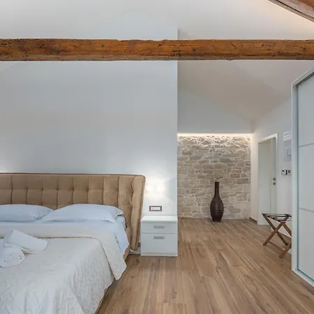 Lv Near Novigrad For 8 People & Children Playground Only 1,5 Km From Villa *