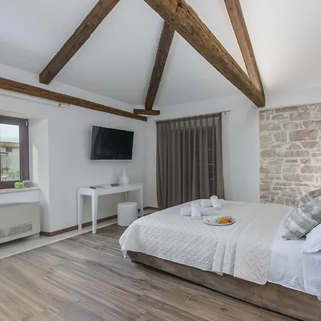 Villa Lv Near Novigrad For 8 People & Children Playground Only 1,5 Km From *